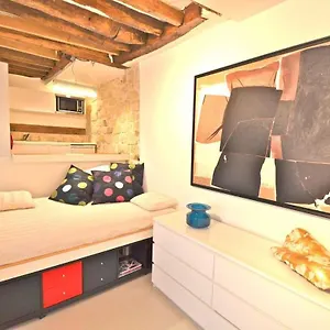 Gallery Apartment